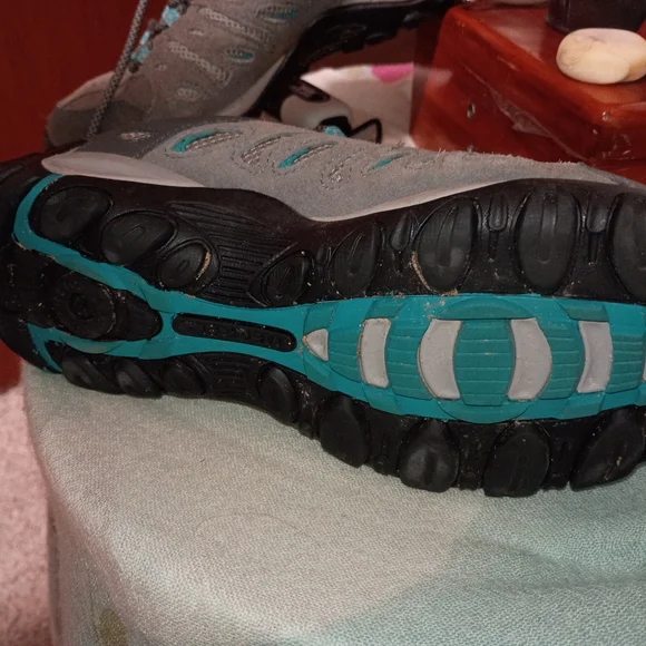 Merrell Gray and Teal Women's Shoes - Picture 4 of 5